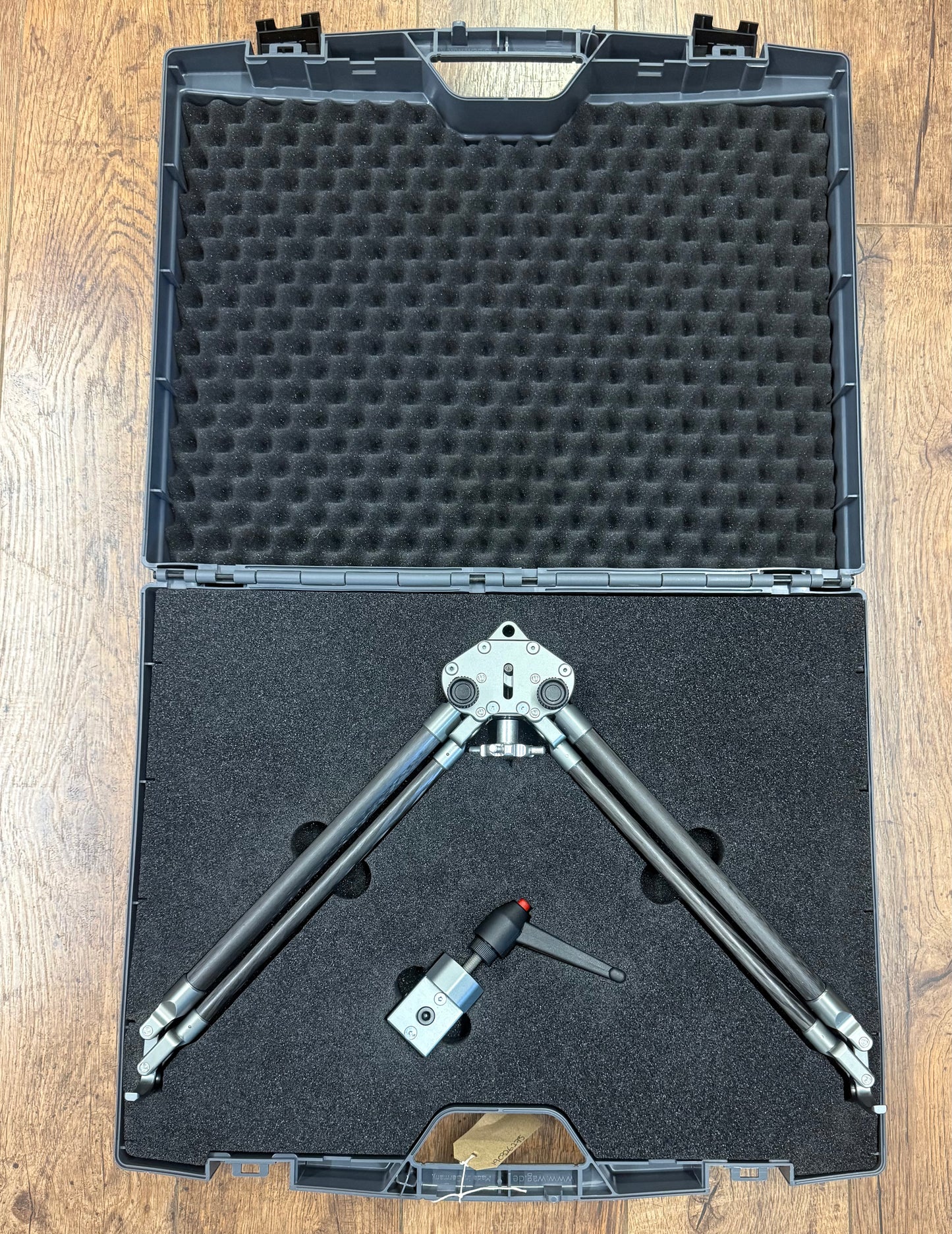 Second-hand tier - one carbon bipod private sale